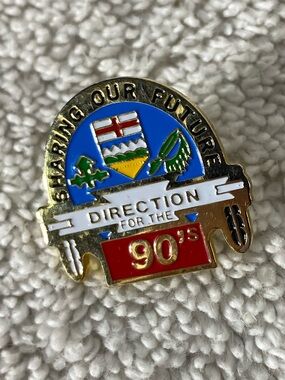 5/$35 Vintage 90s Alberta Canada Shield Sharing Our Future Direction Lapel Pin